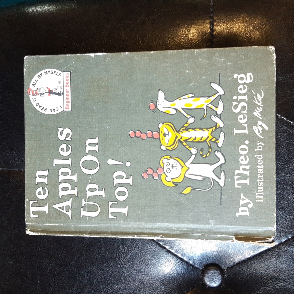 1961 Ten Apples Up On Top! By Theo. LeSieg ( Dr. Seuss )